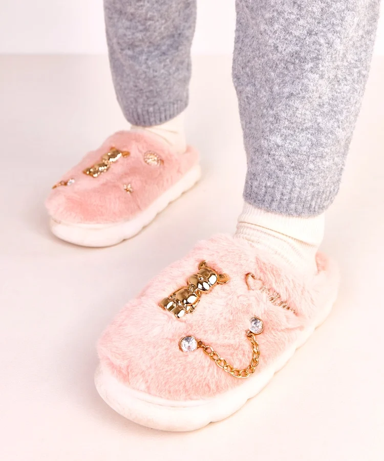 Różowe zabudowane kapcie z ozdobami Tracy
