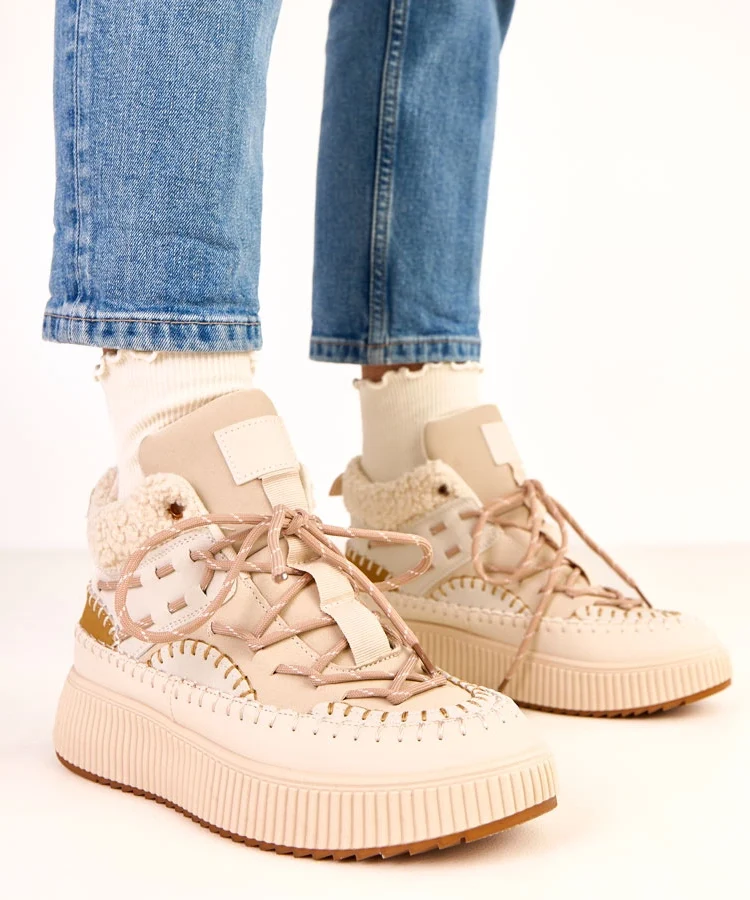 Beżowe sznurowane śniegowce z futerkiem Lesly