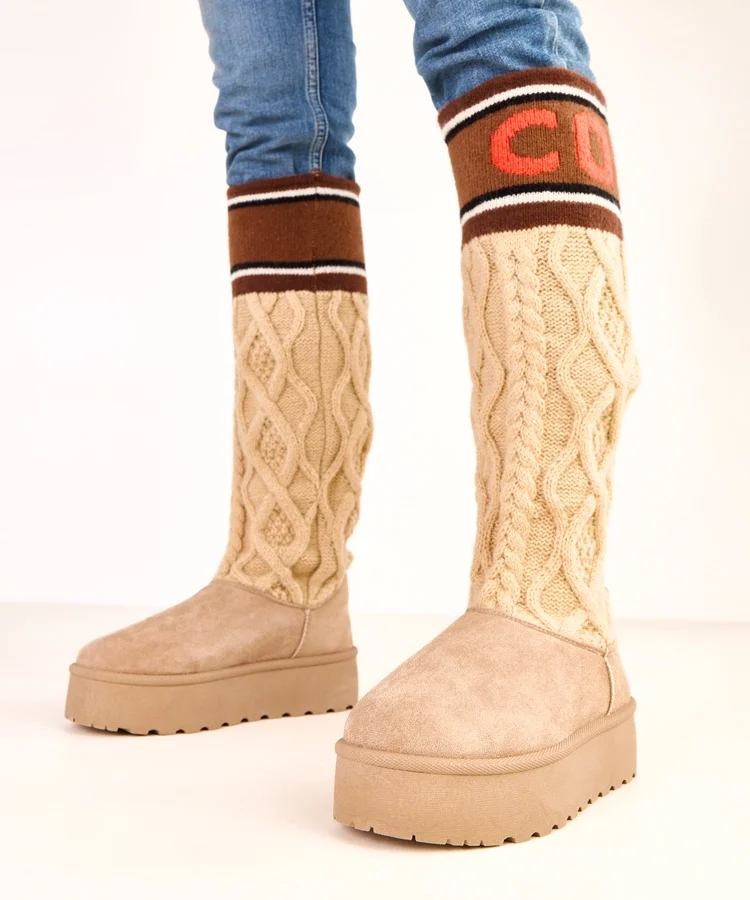 Beżowe śniegowce na platformie z wysoką cholewką Coo