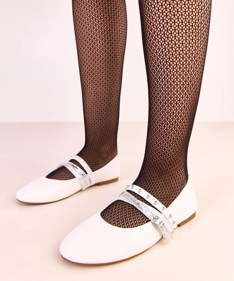 Białe baleriny z ozdobnymi paskami Vika