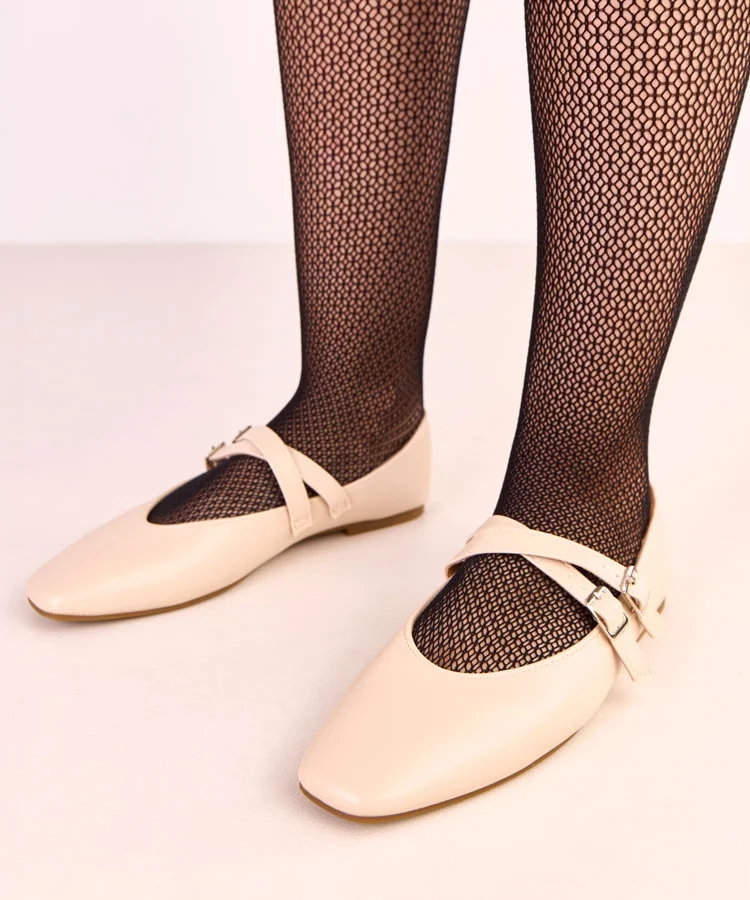 Beżowe baleriny ze sprzączkami Osana
