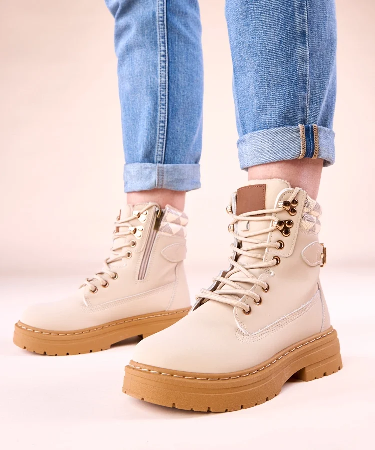 Beżowe traperki ocieplane z matowej ekoskóry Selio