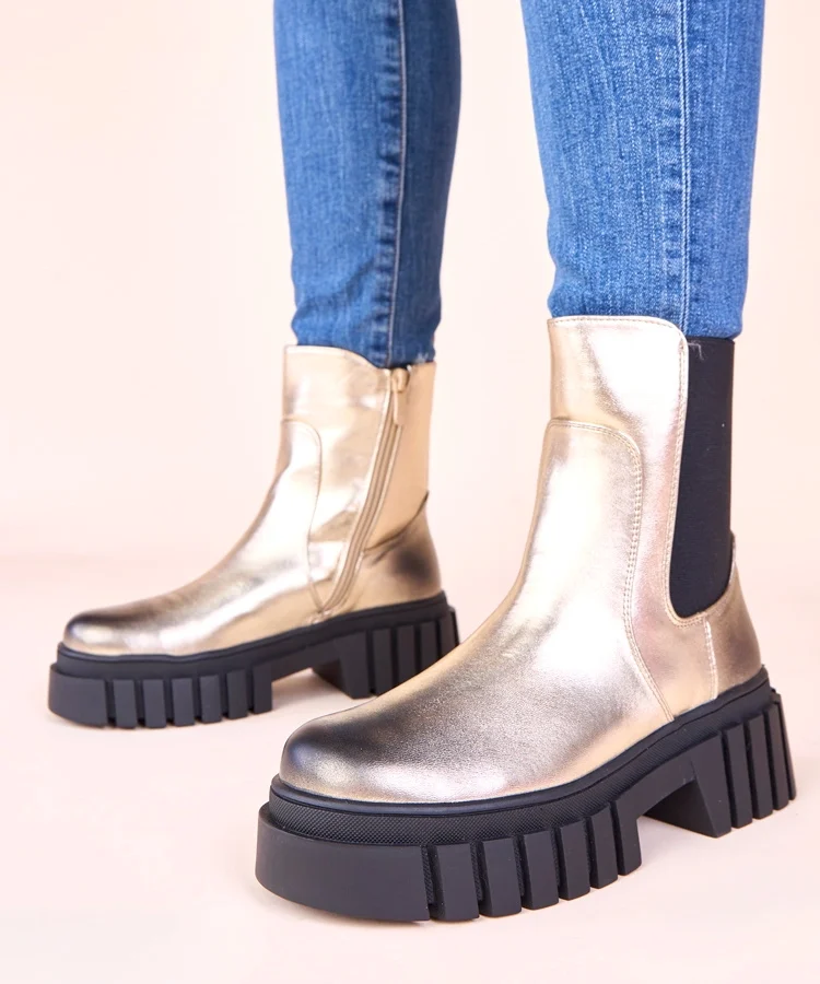 Złote botki na platformie z elastyczną wstawką Denya