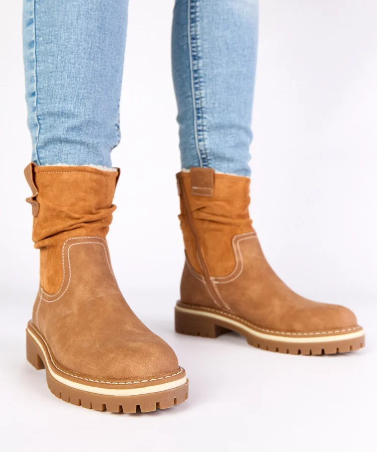 Brązowe botki ocieplane z marszczoną cholewką Lovisa