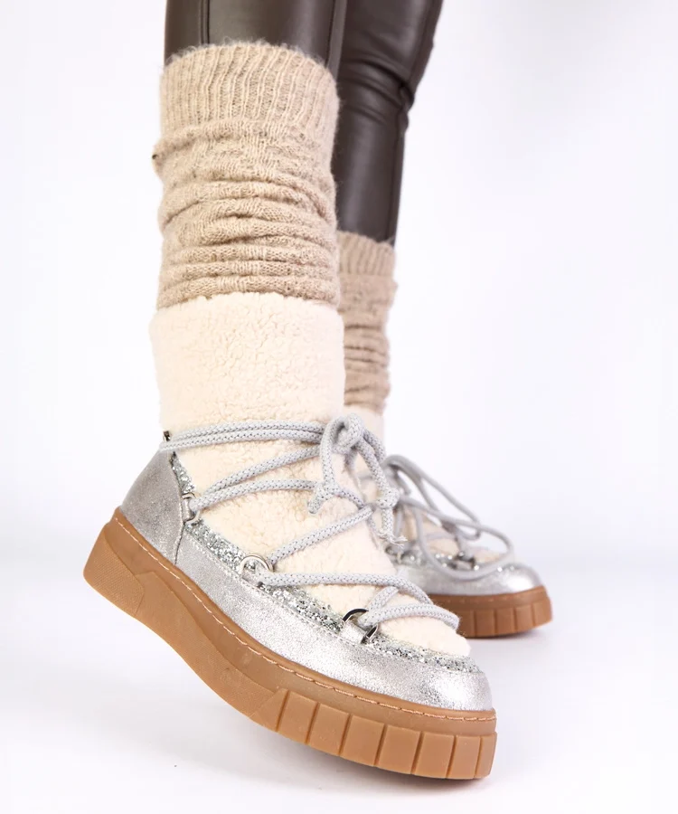 Srebrne śniegowce ocieplane futerkiem z brokatem Esmee