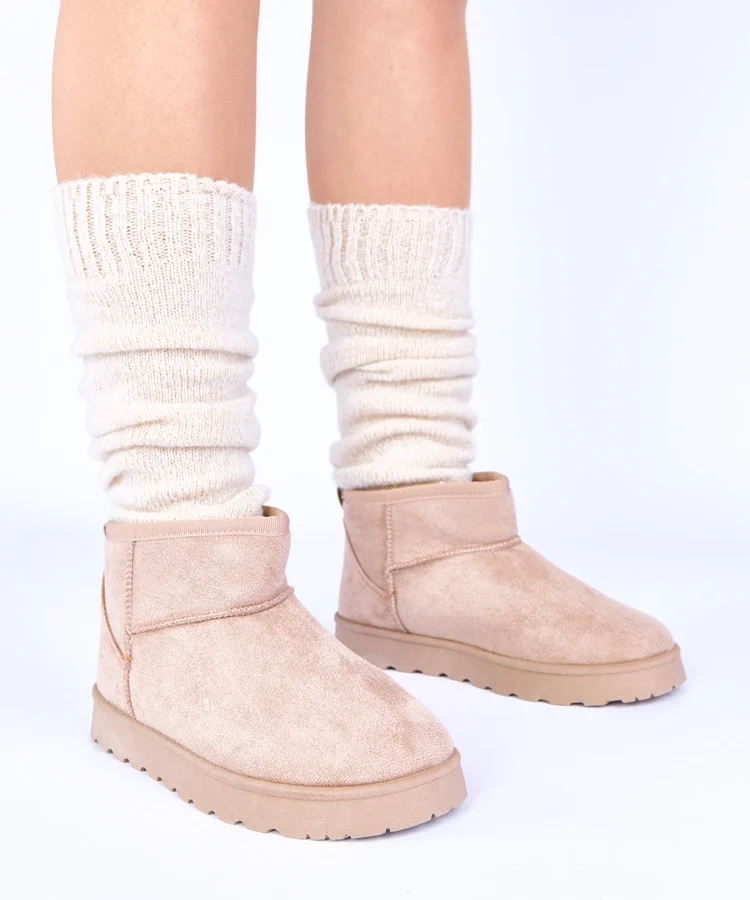 Beżowe śniegowce ocieplane futerkiem Roelle