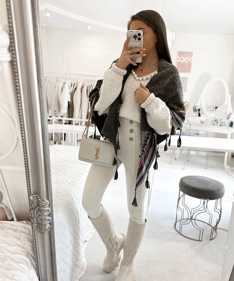 Szara narzutka z frędzlami Melina