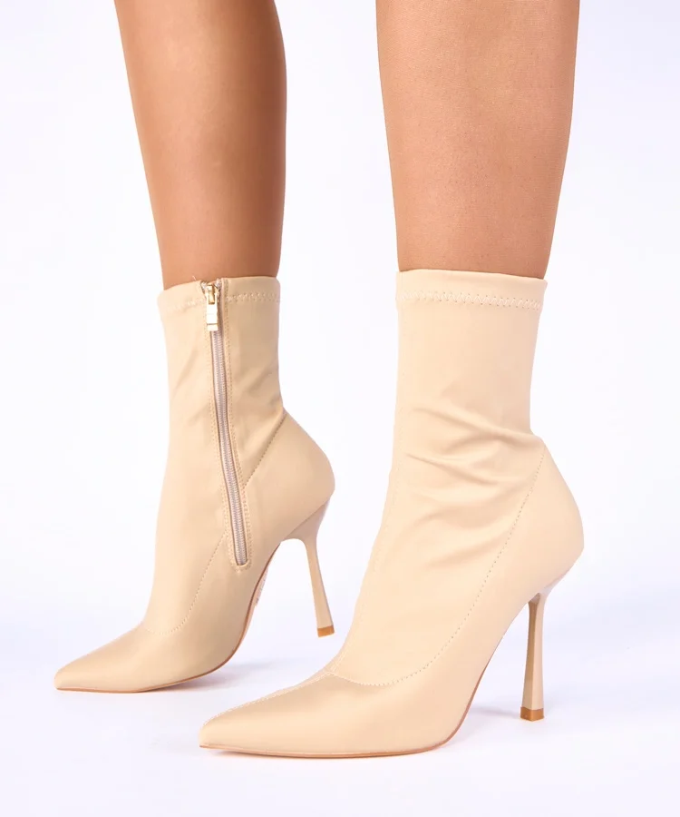 Beżowe botki satynowe na szpilce Loreen