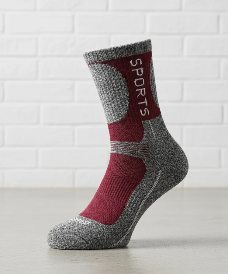 Szare ciepłe skarpetki z bordowym akcentem Siera