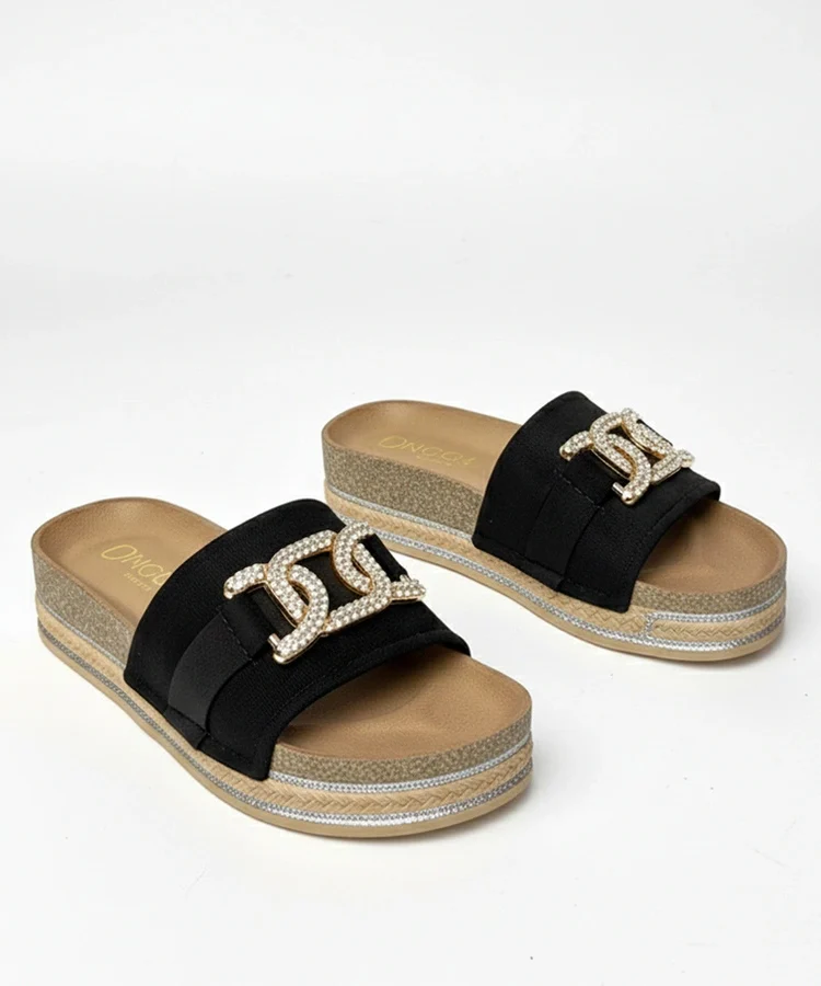 Czarne klapki na platformie z błyszczącymi ozdobami Faustine