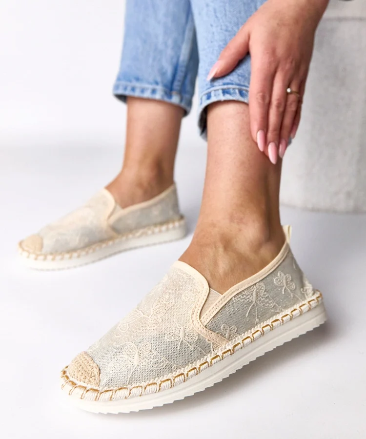 Beżowe espadryle zdobione brokatem Lucie