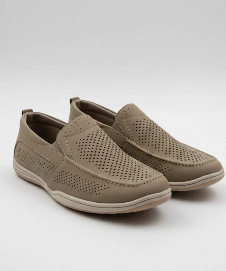 Brązowe mokasyny męskie perforowane Finn