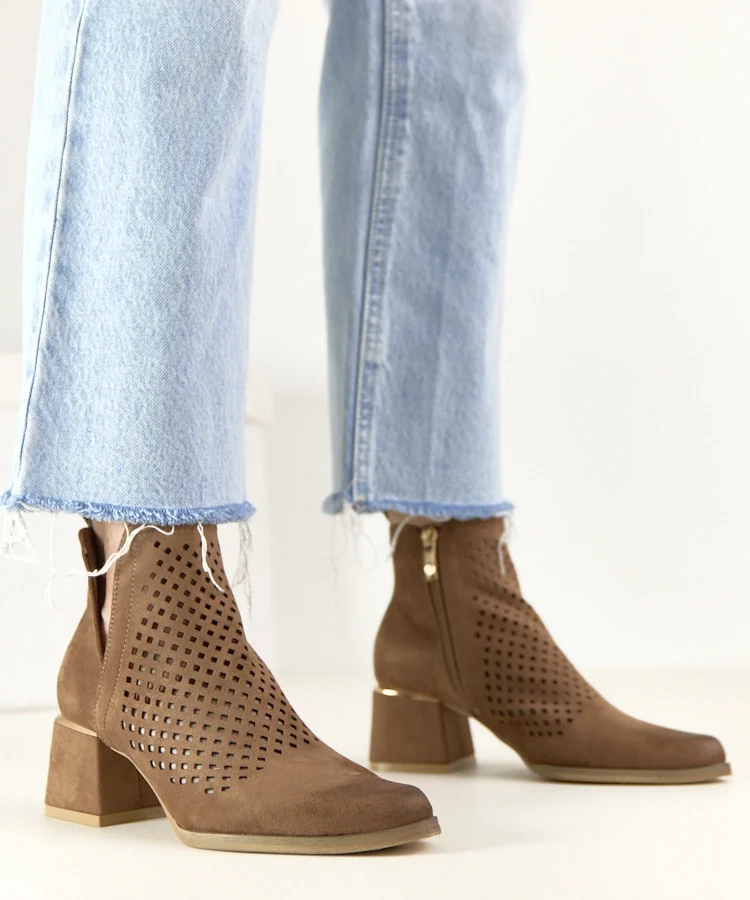 Brązowe Ażurowe Botki Na Słupku Potocki