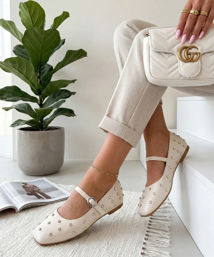 Beżowe balerinki z kryształkami Heidi