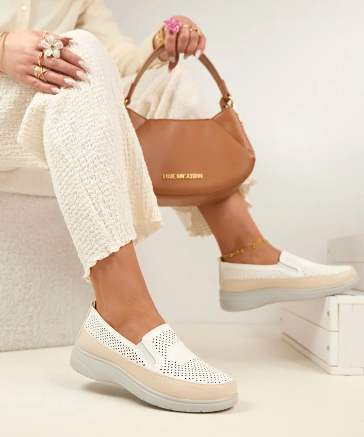 Biało-Beżowe Ażurowe Wsuwane Półbuty Aurelle