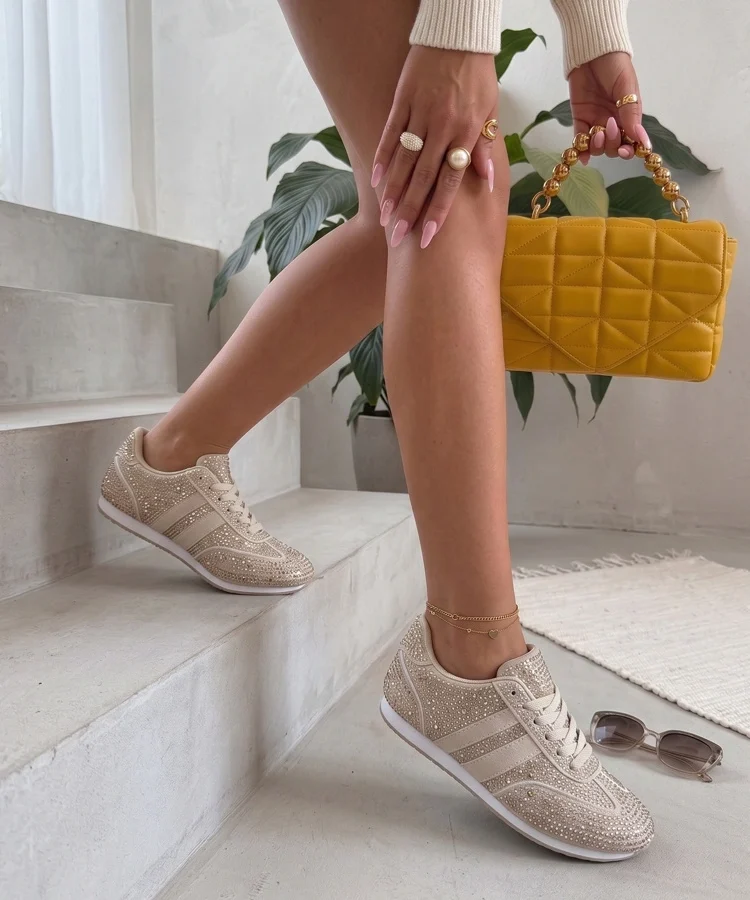 Beżowe Sneakersy Zdobione Cyrkoniami Sybilla