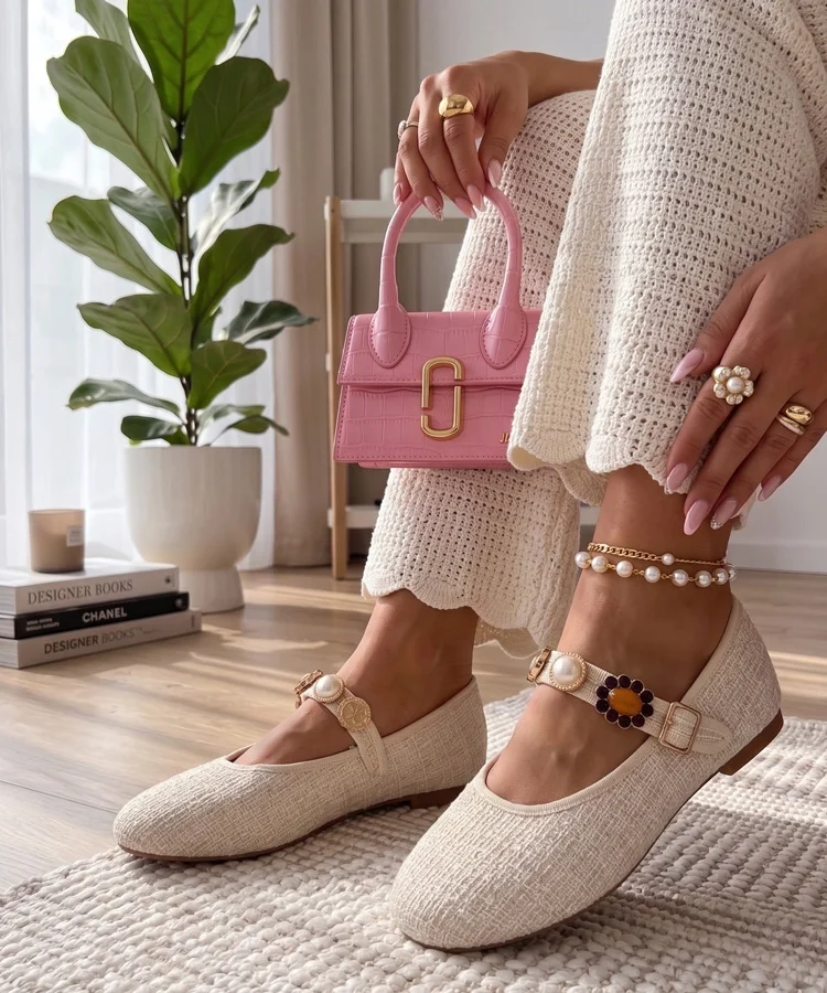 Beżowe Balerinki Z Ozdobnym Paskiem Chantal