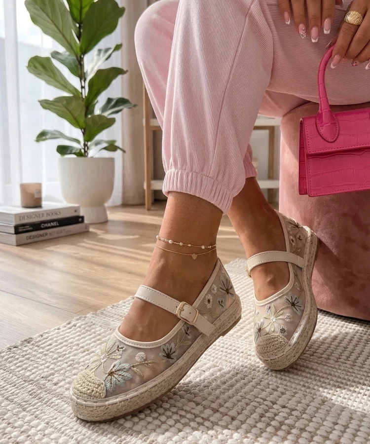 Beżowe Espadryle Zdobione Haftowanymi Kwiatkami Lucille