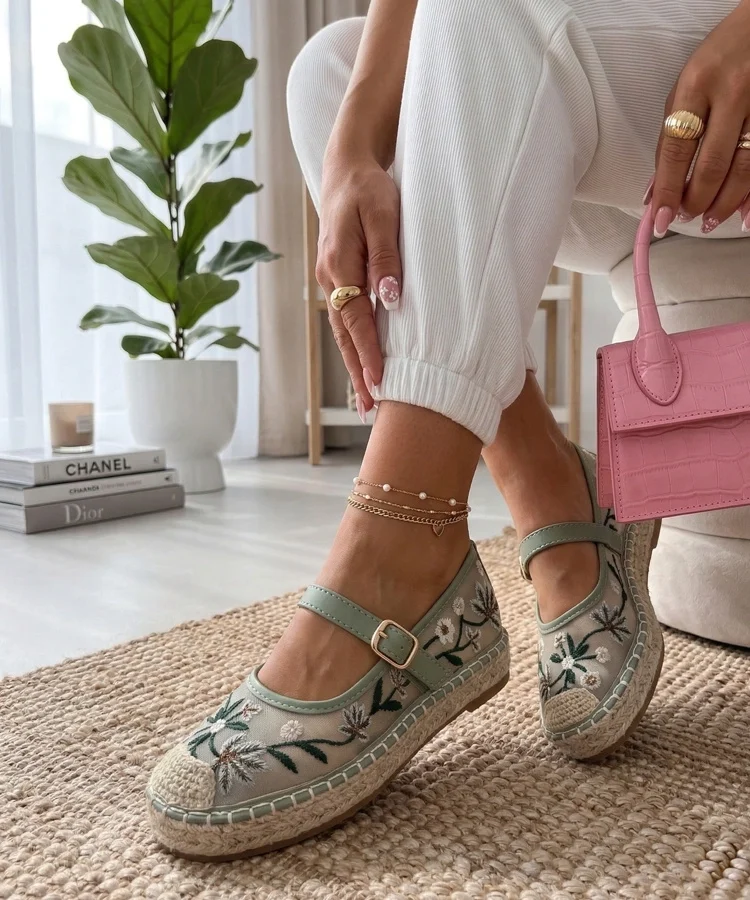 Zielone Espadryle Zdobione Haftowanymi Kwiatkami Lucille