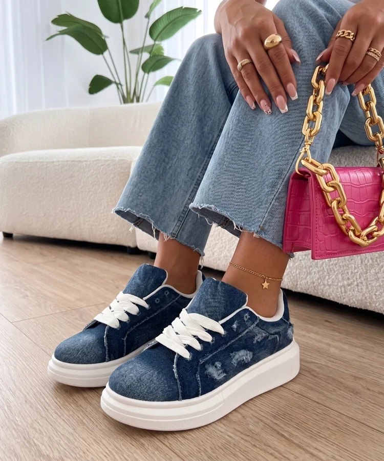 Granatowe Sneakersy na Platformie Z Efektem Jeansu Eliana