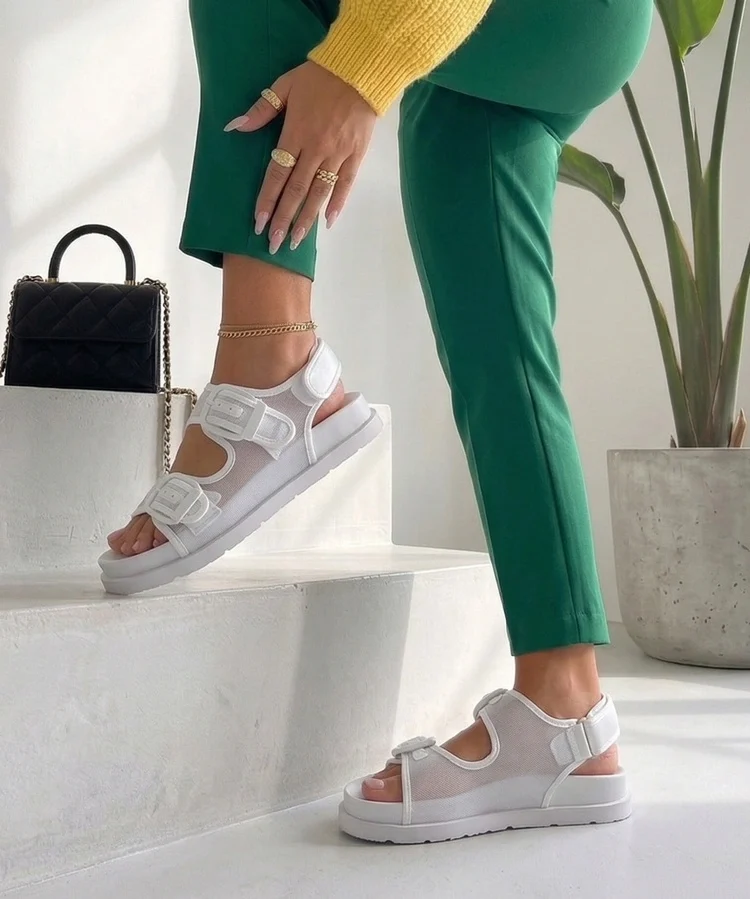 Białe Sandały Z Regulowanymi Paskami Mila